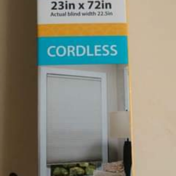 Lumino Gray‎ Cellular Blind 23”x72” - Picture 5 of 5